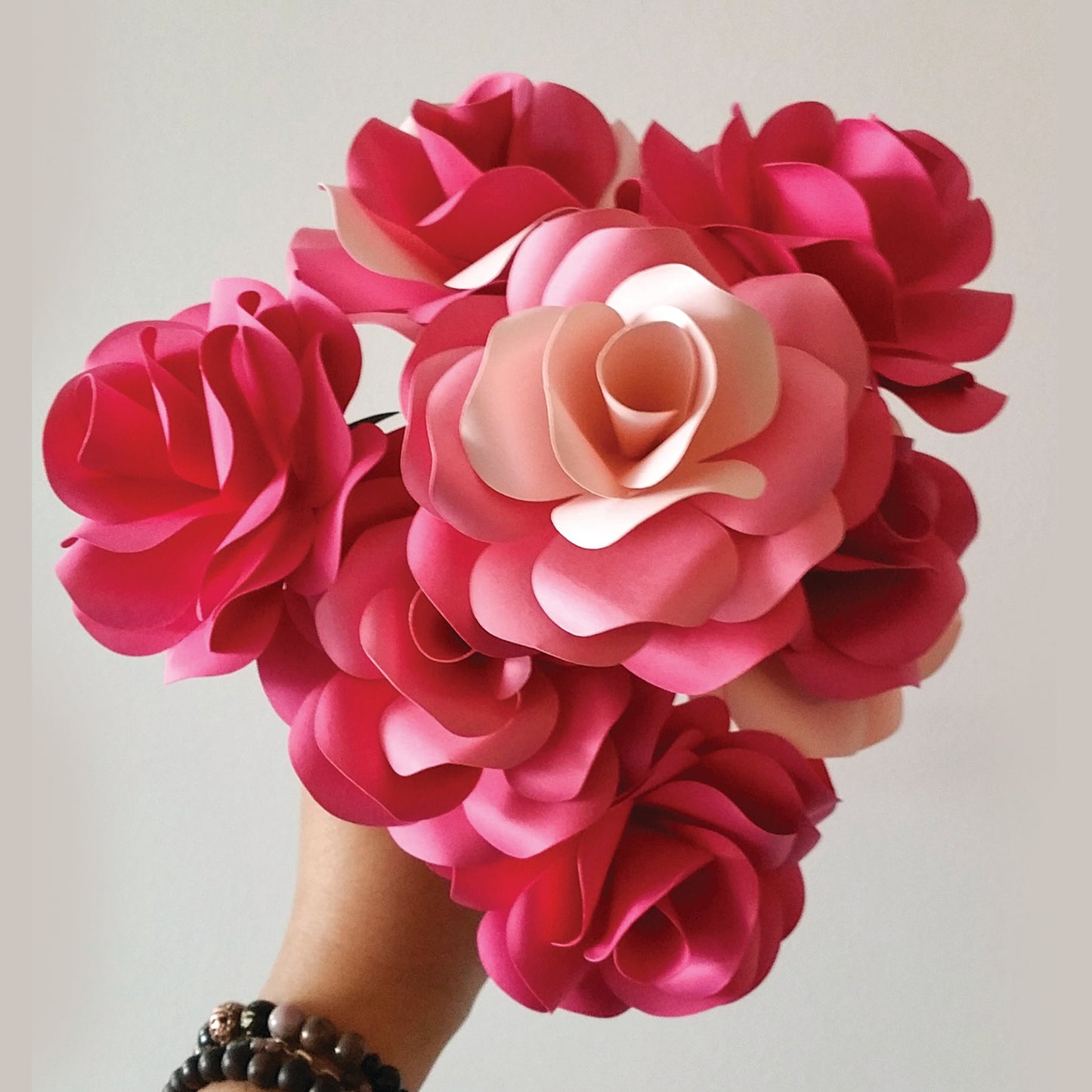 Big roses arrangement